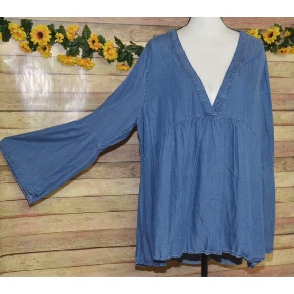 Hannah Tencel Chambray Blouse Top Long Bell Sleeve V-Neck Peplum Hem Plus 1X - Picture 4 of 10